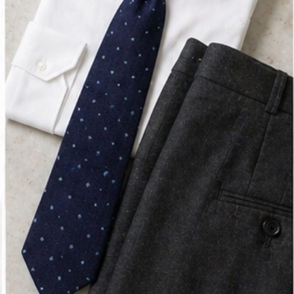 Kiton Navy Tie with Light Blue Microdots Fashioned from Wool/Silk/Cashmere - Picture 5 of 6